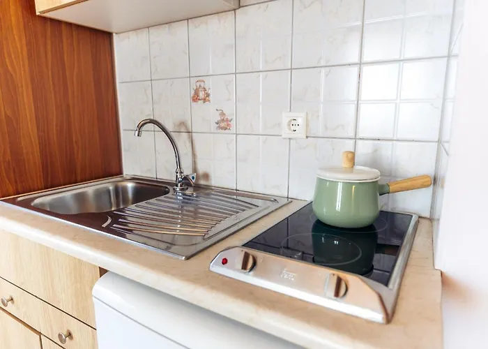 Pothiti Studios Apartment *